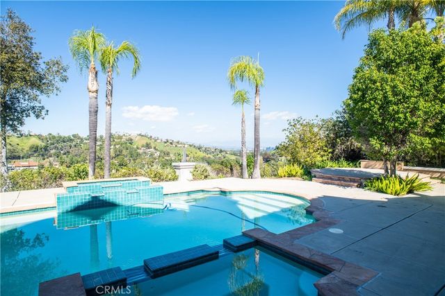 24825 Alexandra Court, Calabasas, CA 91302