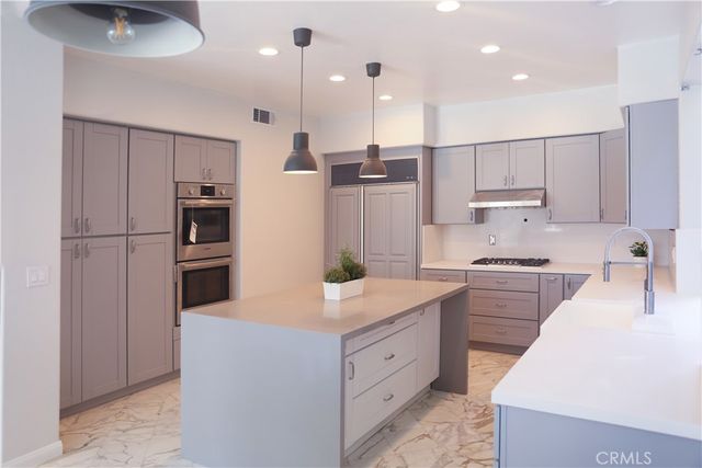24825 Alexandra Court, Calabasas, CA 91302