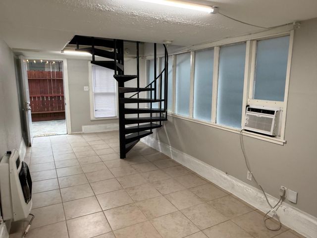 808 Colquitt Street A, Houston, TX 77006