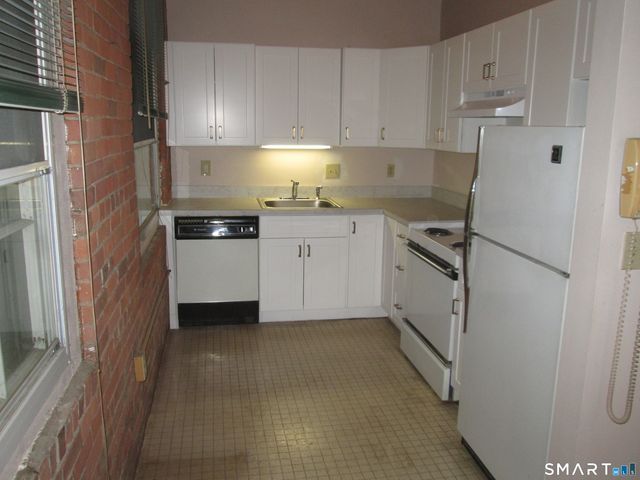 10 North Main Street 3-10, Beacon Falls, CT 06403