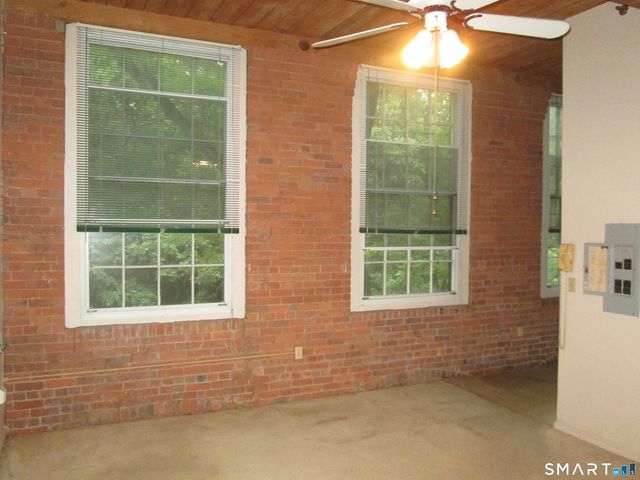 10 North Main Street 3-10, Beacon Falls, CT 06403
