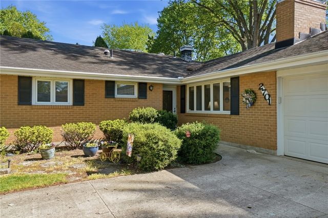 2701 Blue Rock Drive, Beavercreek, OH 45434