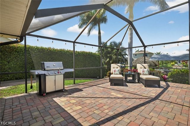 2317 SE 27th TER, Cape Coral, FL 33904