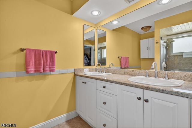 2317 SE 27th TER, Cape Coral, FL 33904