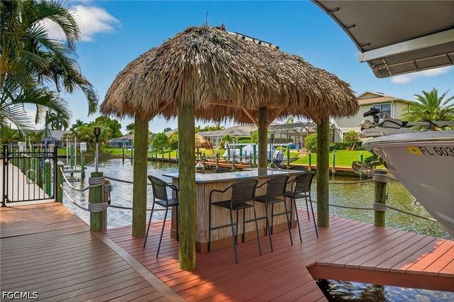 2317 SE 27th TER, Cape Coral, FL 33904