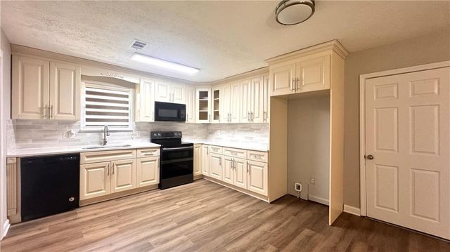 4091 Big Valley Trail, Stone Mountain, GA 30083