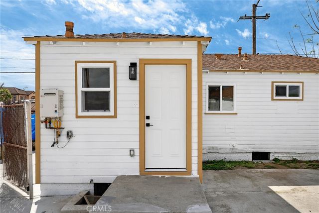 1095 E Phillips Blvd, Pomona, CA 91766