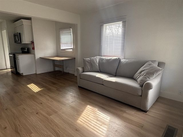 2228 Regent Street, Kalamazoo, MI 49004