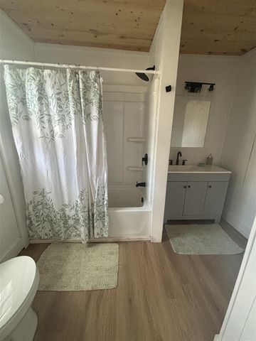 2228 Regent Street, Kalamazoo, MI 49004