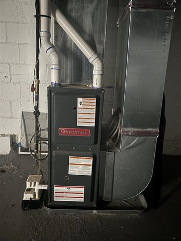 2228 Regent Street, Kalamazoo, MI 49004