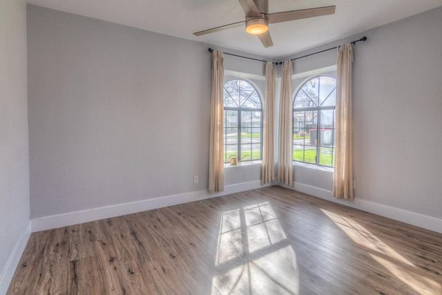 2886 Leslie Ln, West Sacramento, CA 95691