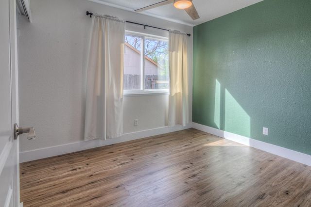 2886 Leslie Ln, West Sacramento, CA 95691