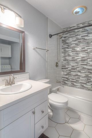 2886 Leslie Ln, West Sacramento, CA 95691