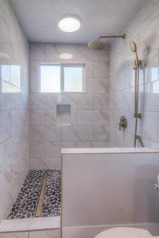 2886 Leslie Ln, West Sacramento, CA 95691