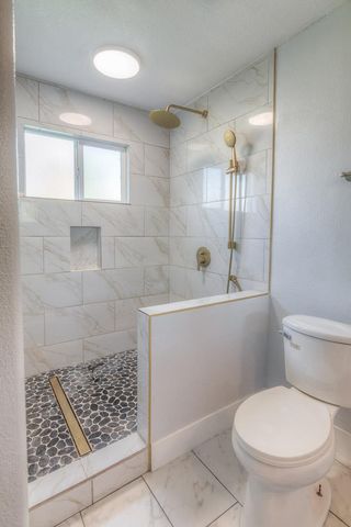 2886 Leslie Ln, West Sacramento, CA 95691