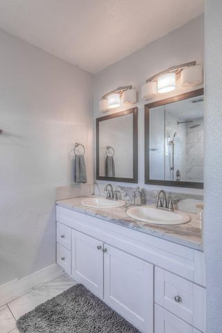 2886 Leslie Ln, West Sacramento, CA 95691