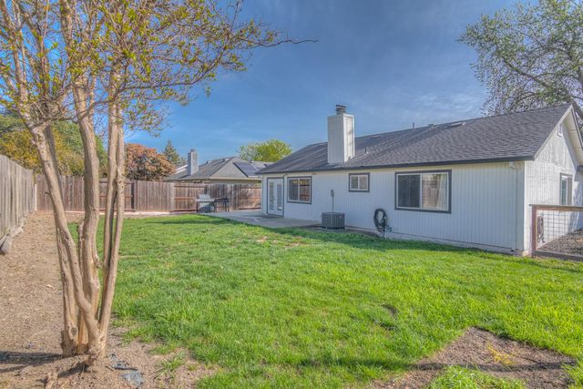 2886 Leslie Ln, West Sacramento, CA 95691