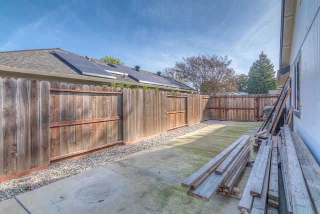 2886 Leslie Ln, West Sacramento, CA 95691