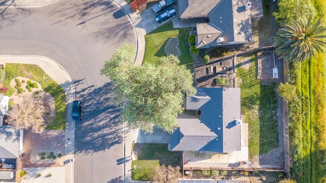 2886 Leslie Ln, West Sacramento, CA 95691