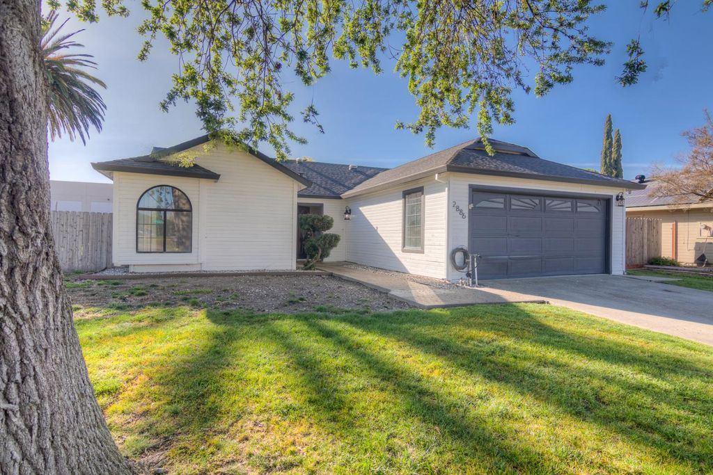 2886 Leslie Ln, West Sacramento, CA 95691