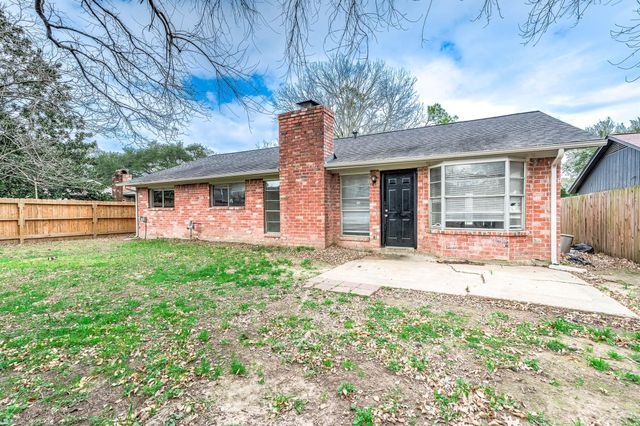 2014 Briar Ridge Drive, Rosenberg, TX 77471