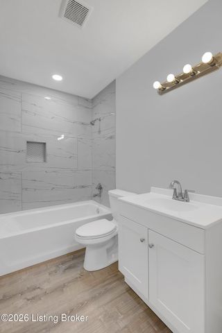 7537 Manslick Rd, Louisville, KY 40214