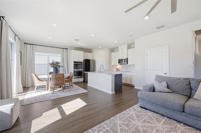 5000 BEAR LAKE LOOP, Deland, FL 32724