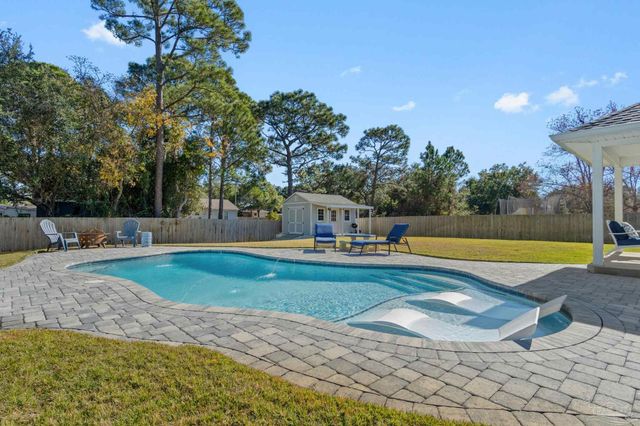 1978 Guseman Rd, Gulf Breeze, FL 32563