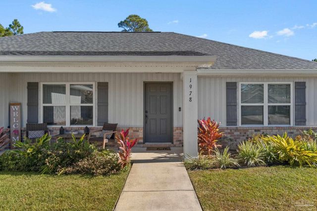 1978 Guseman Rd, Gulf Breeze, FL 32563