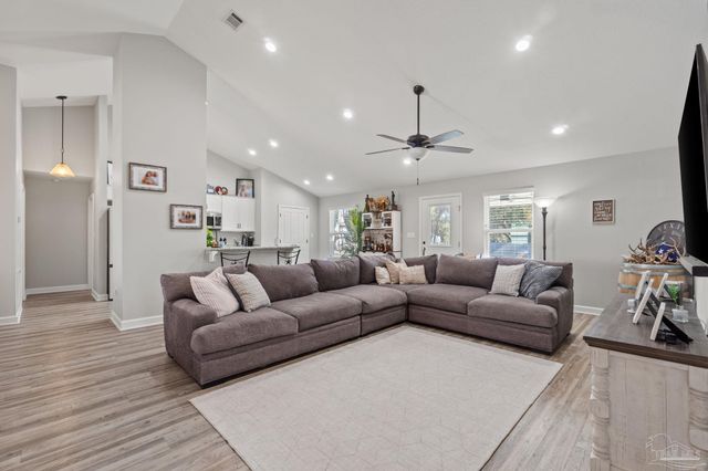 1978 Guseman Rd, Gulf Breeze, FL 32563