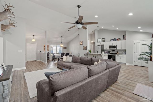 1978 Guseman Rd, Gulf Breeze, FL 32563