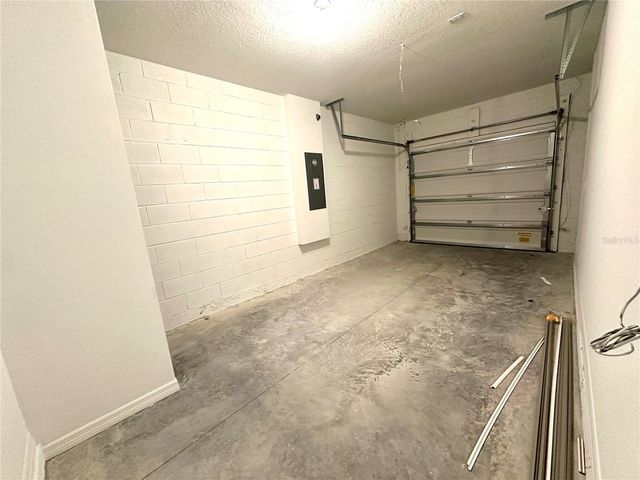 2933 CANARY AVENUE, Davenport, FL 33897