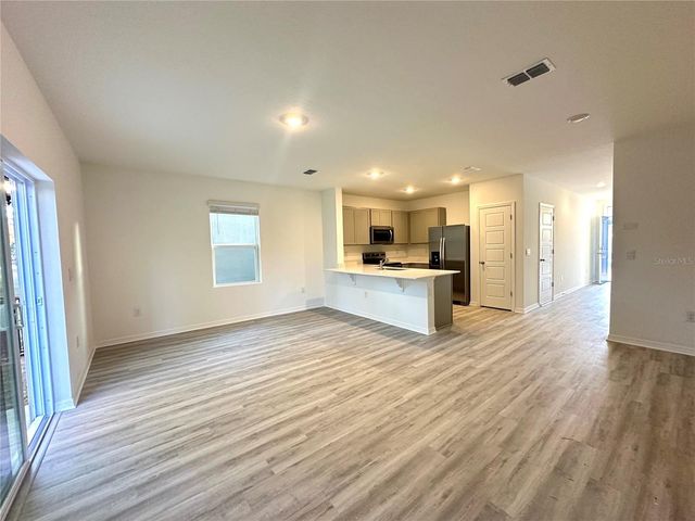 2933 CANARY AVENUE, Davenport, FL 33897