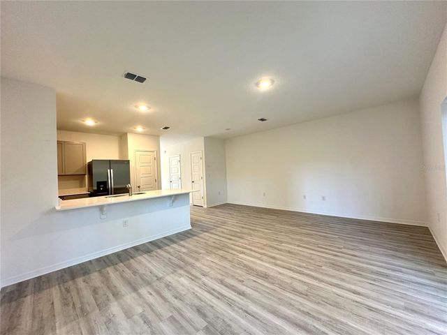 2933 CANARY AVENUE, Davenport, FL 33897