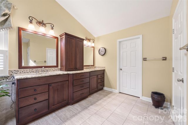 14002 Harlequin Drive, Charlotte, NC 28273