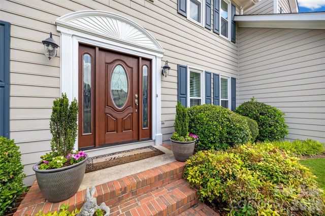 14002 Harlequin Drive, Charlotte, NC 28273