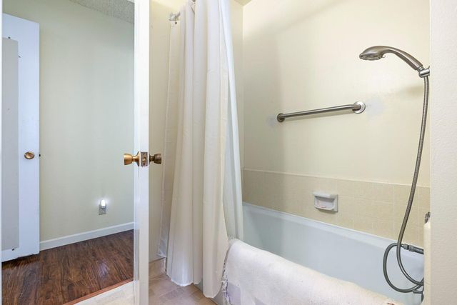 6647 N Anna Street, Fresno, CA 93710