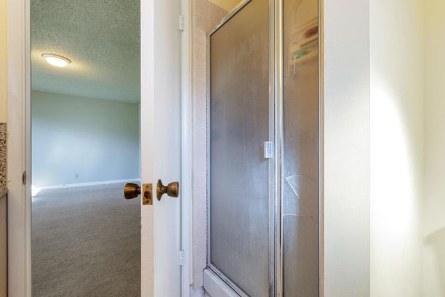 6647 N Anna Street, Fresno, CA 93710