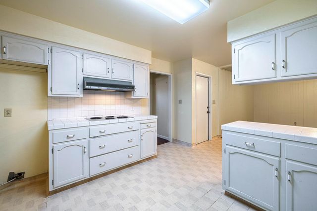 6647 N Anna Street, Fresno, CA 93710