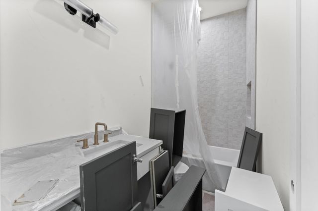 402 Columbia Street, Houston, TX 77007