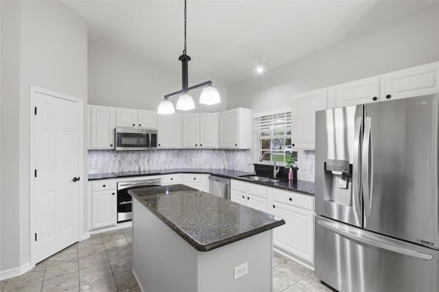 390 GLEN ABBEY LANE, Debary, FL 32713