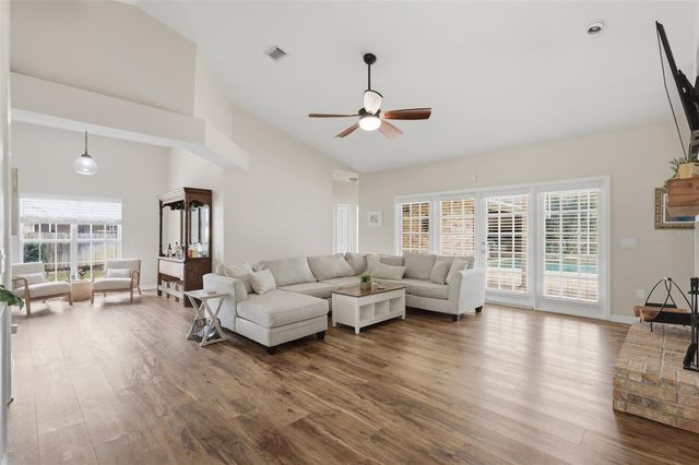 390 GLEN ABBEY LANE, Debary, FL 32713