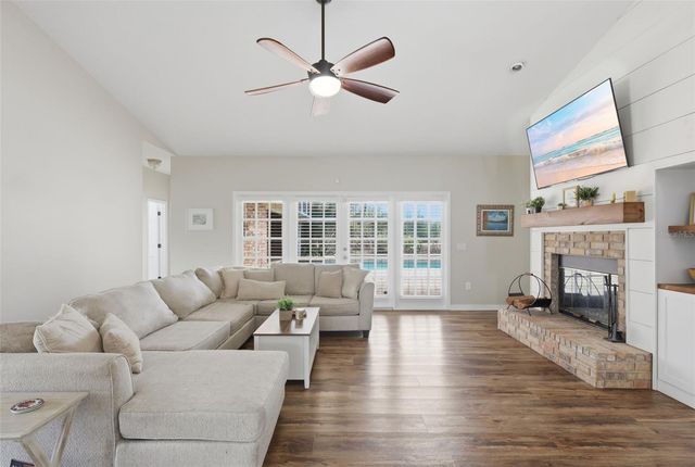 390 GLEN ABBEY LANE, Debary, FL 32713