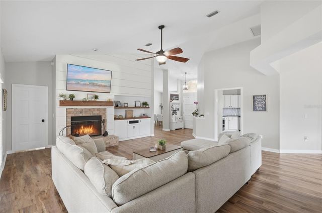 390 GLEN ABBEY LANE, Debary, FL 32713