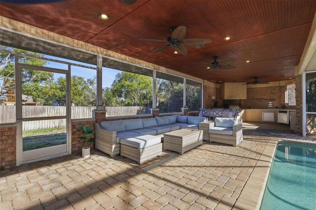 390 GLEN ABBEY LANE, Debary, FL 32713