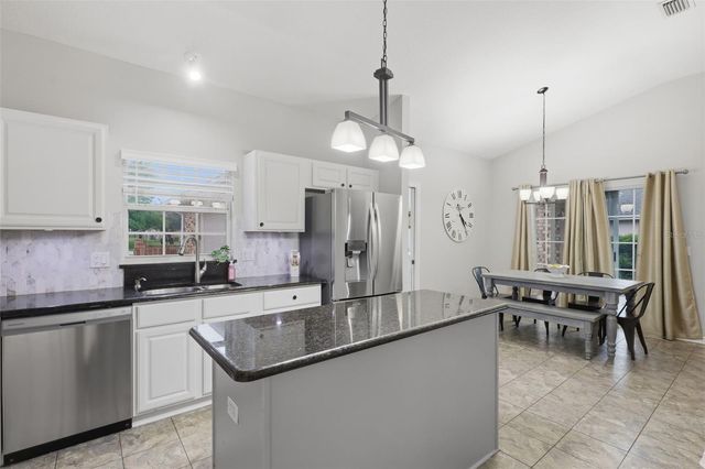 390 GLEN ABBEY LANE, Debary, FL 32713