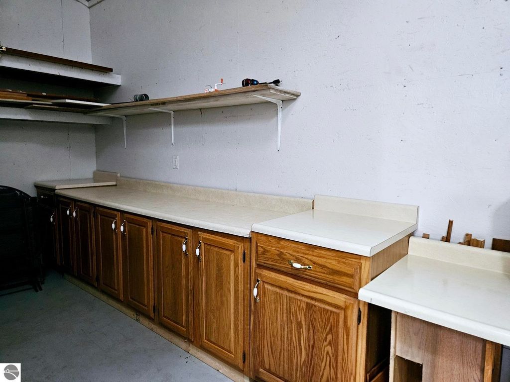 Image 11 of property listing at 615 E Franklin Street, East Tawas, MI 48730