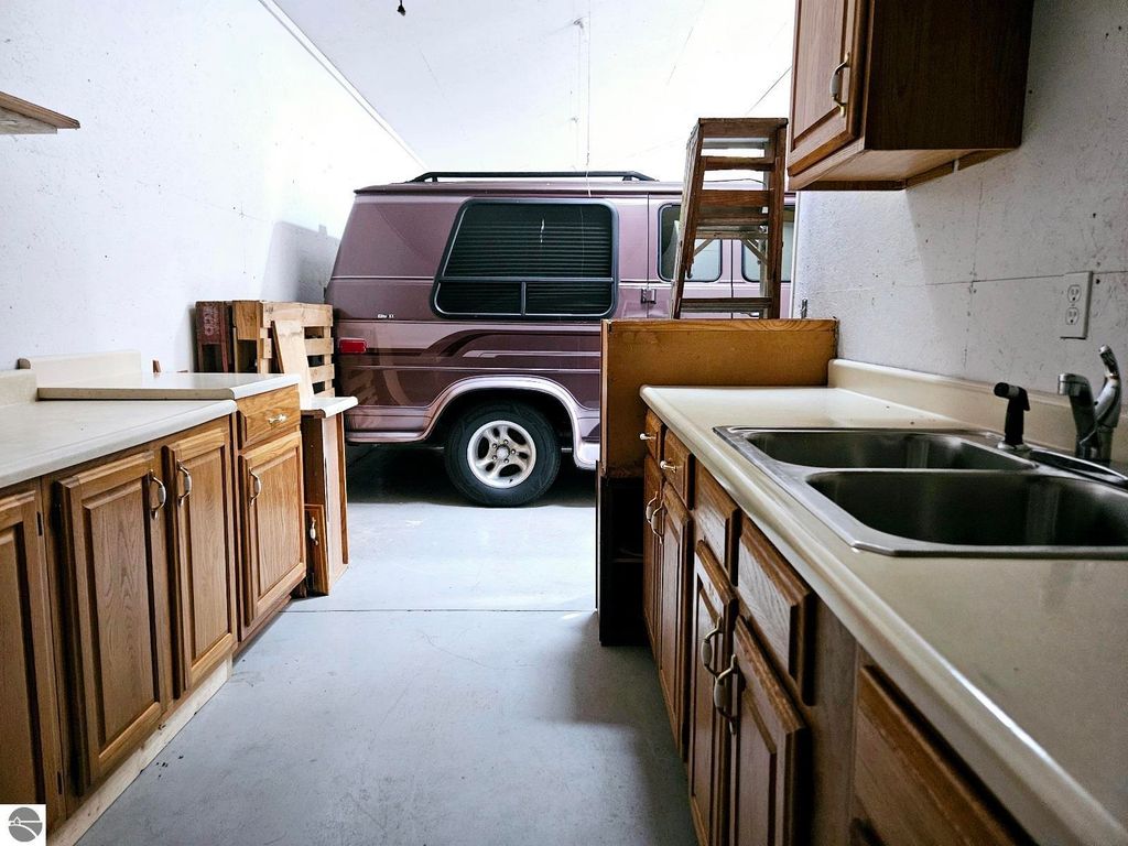 Image 12 of property listing at 615 E Franklin Street, East Tawas, MI 48730