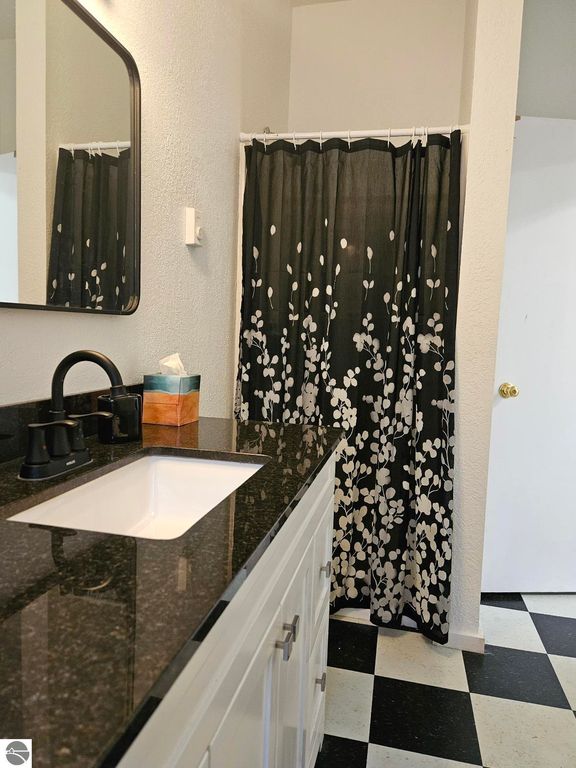 Image 18 of property listing at 615 E Franklin Street, East Tawas, MI 48730