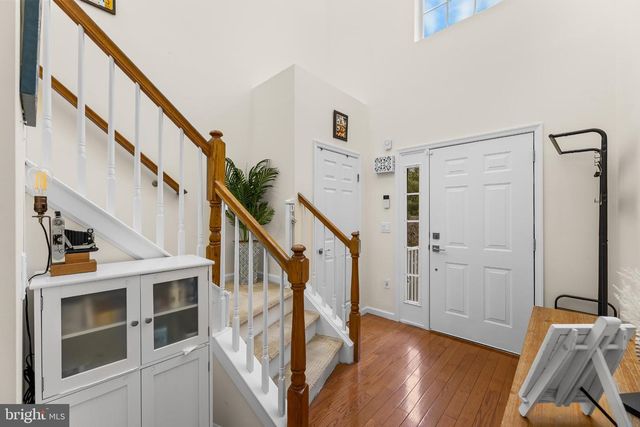 7 EDITH DR, Somerset, NJ 08873